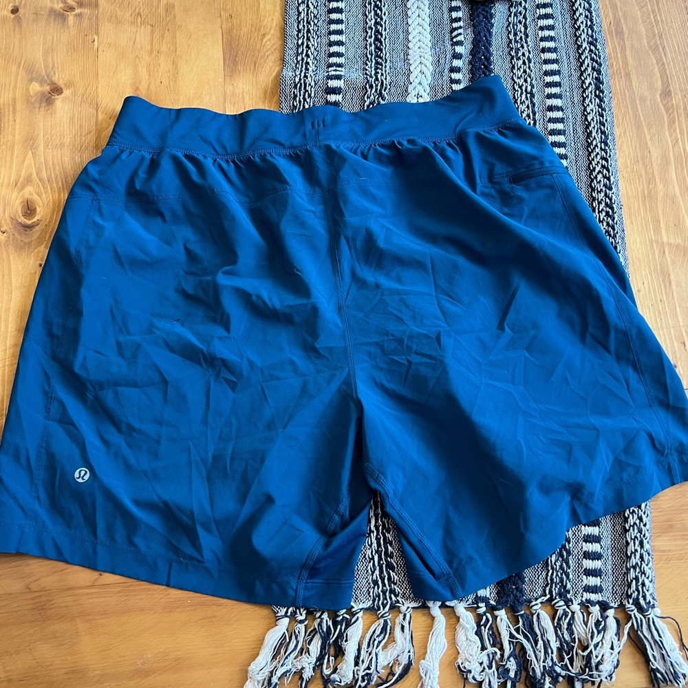 LuluLemon mens shorts size large blue